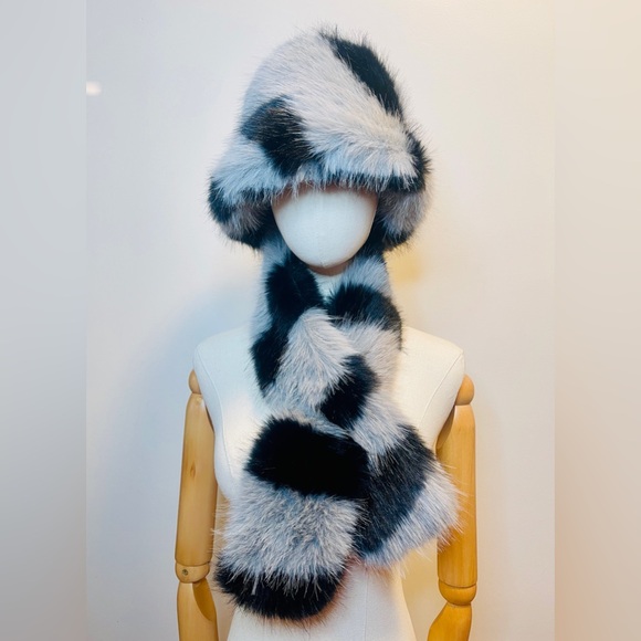 🆕 Zebra Print Scarf/Hat Set - Picture 5 of 5